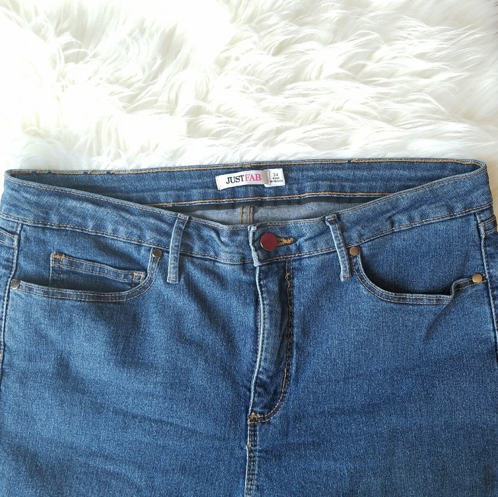 ☘️Plus Size Skinny Jean - Picture 3 of 5